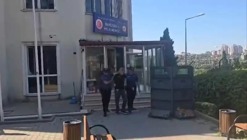 Başakşehir'de Bir Kadına Daha Hayatının Sonuna Kadar Yürek Parçalatacak Cinayet