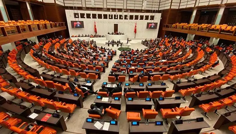Emekli İkramiyesine Yüzde 80'lik Artış: TBMM'de İlk Adımlar Atıldı