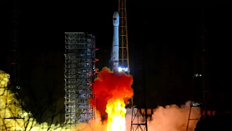 Çin, Asteroid Keşif Aracı Tienvın-2'yi Uzaya Gönderdi: Uzay Keşiflerinde Yeni Bir Dönem