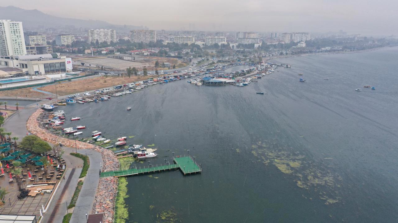 İzmir Körfezi'nde Kirlilik Soruşturması Açıldı