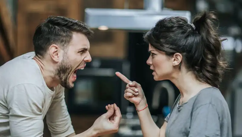 En Çok Yapılan 7 Flört Hatası: Psikologlar Nelere Dikkat Ediyor?