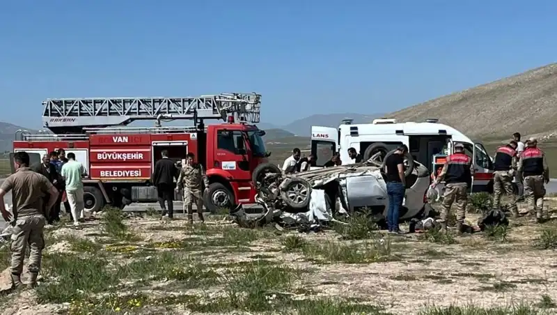 Van'da Feci Kaza: 4 Kişi Hayatını Kaybetti, İki Yaralı