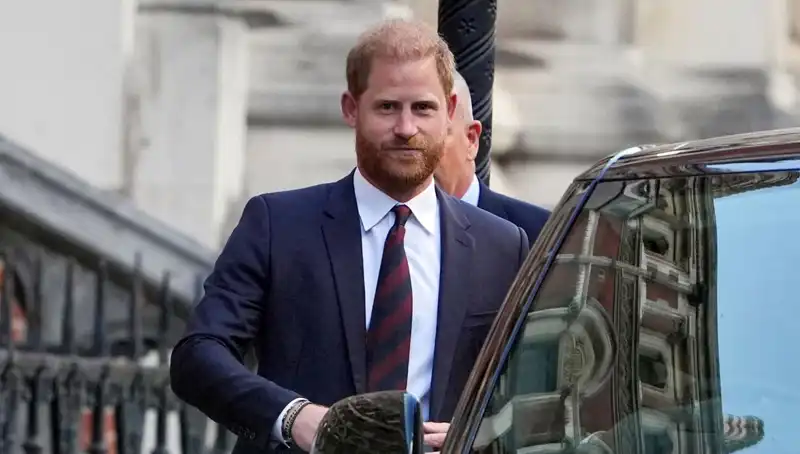 Prens Harry'den Şok Açıklama: Ailemle Barışmak İstiyorum!