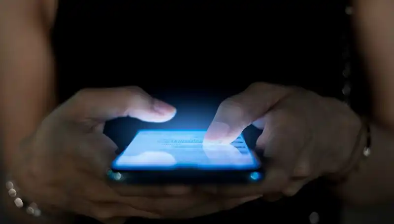 Narsisizm Belirtileri: Telefon Bağımlılığı Hakkında Bilmediğiniz Gerçekler