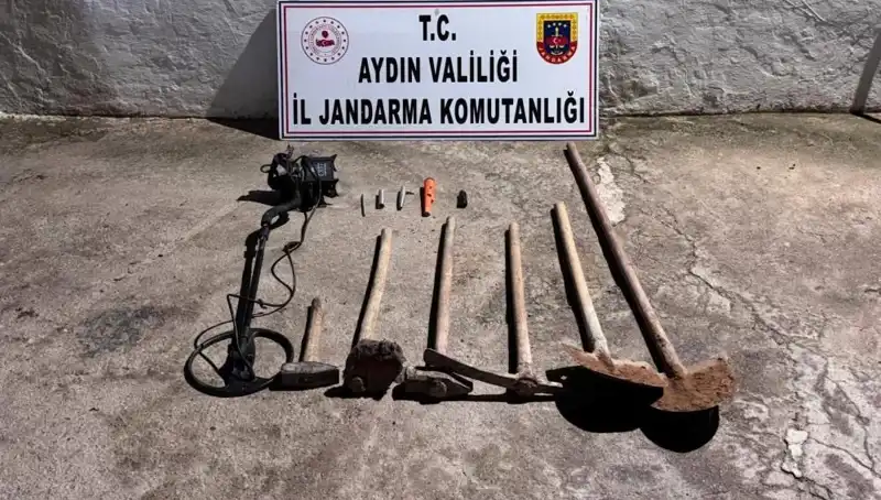 Aydın'da Kaçak Kazı Operasyonu: Tarihi Eserler Kurtarıldı!