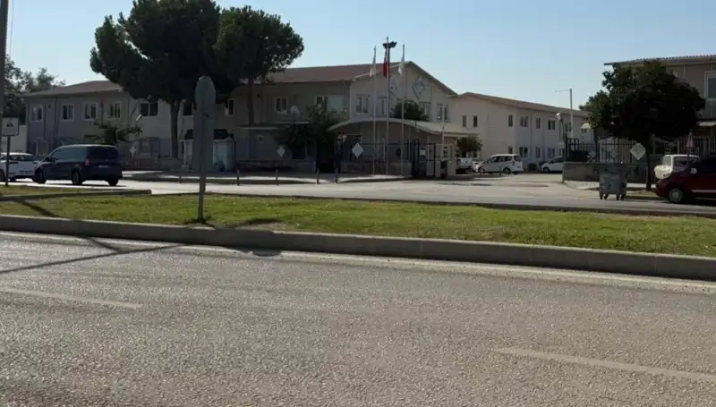 Adana’da Amir Dehşeti: İşçiyi Tabancayla Vurarak Kaçtı