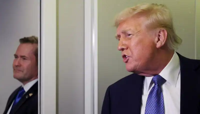 Trump, Yanlışlıkla Planları Sızdıran Mike Waltz'u Görevden Aldı