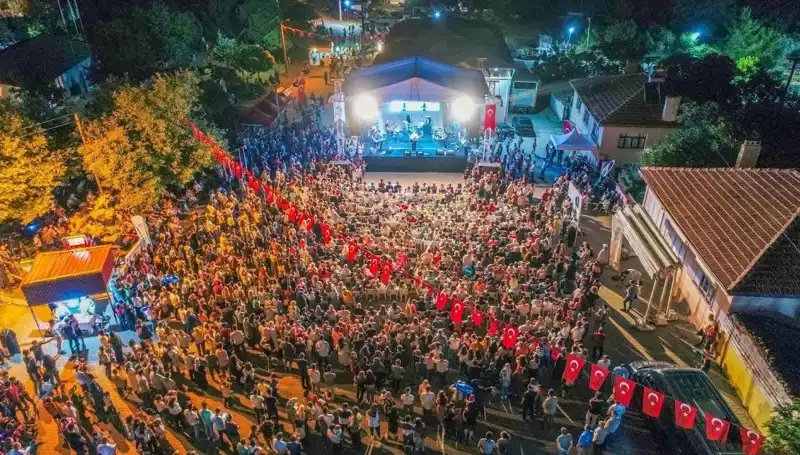 Leylek Şenliği 2023: Doğanın Oyunu, Binlerce Ziyaretçi Bekliyor!