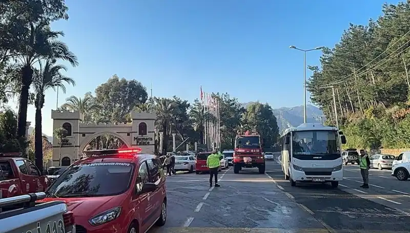 Muğla'daki Beş Yıldızlı Oteldeki Yangın, Tatilcileri Korkuttu!