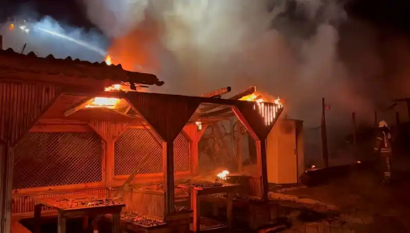 Şile’de Altı Gözleme Restoranı Alev Alev Yandı: Sebebi Ne?
