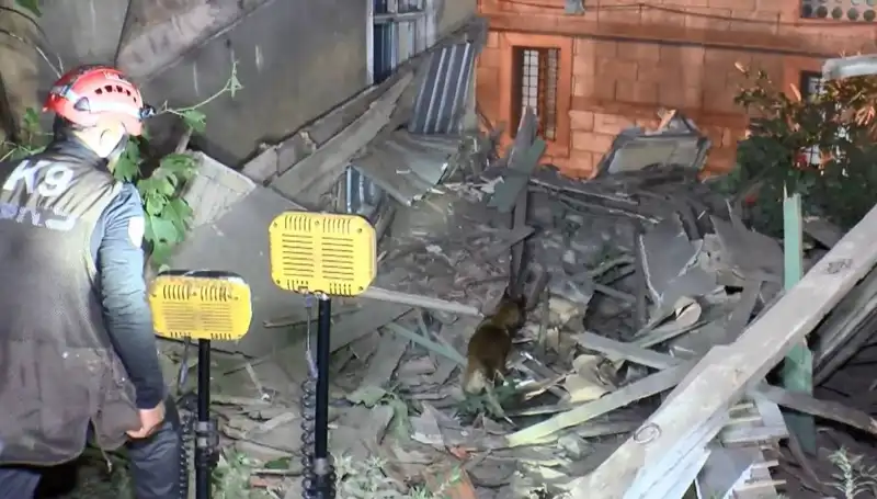 İstanbul'da Depremin Ardından Yıkılan Bina ile İlgili Son Gelişmeler
