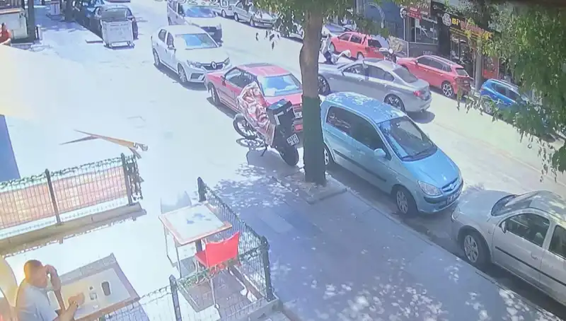 Karşıdan Karşıya Geçerken Yaşanan Kaza: Şans Yolcusu Hayatta Kaldı