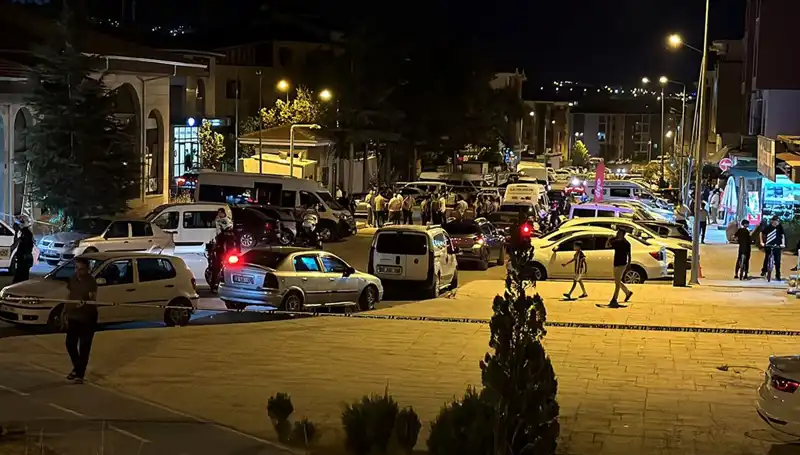 iki Aile Arasında Tansiyon Yükseldi: Bir Kişi Ağır Yaralı