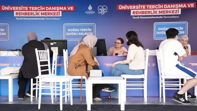İstanbul'da Üniversite Tercih Danışma ve Rehberlik Merkezleri Açıldı!