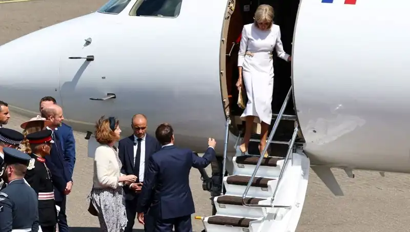 Macron Çiftinde Tansiyon Yükseliyor: Eşi Eylemlerine Tepki Vermiyor
