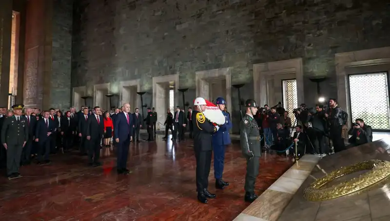 Anıtkabir’de Devlet Erkanının Duygusal Anları ve Anma Törenleri