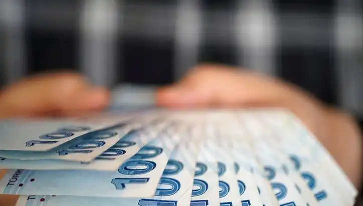 Emekli Promosyonları 2025: Kamu ve Özel Bankalarda En Yüksek Teklifler!