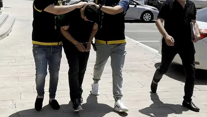 Mezarlıkta Hırsızlık Yapan Kişi Suçüstü Yakalandı!