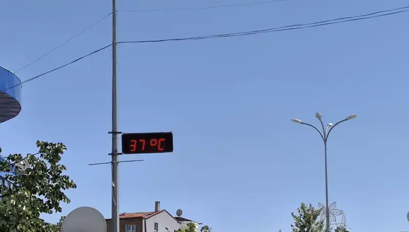 Sıcak Hava Dalgası: Bir İlçede Termometreler 38 Dereceyi Aştı