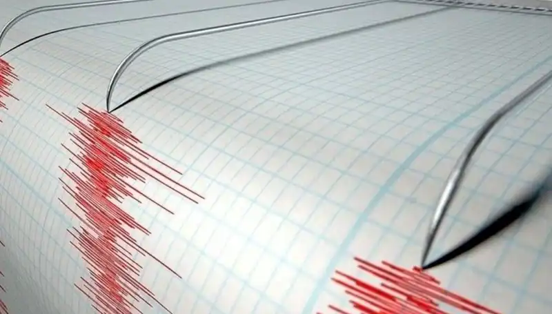 Bozcaada'da 3.9 Büyüklüğündeki Deprem, Adada Korkuya Neden Oldu