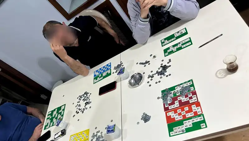 TikTok Canlı Yayınında Şok Baskın: 22 Kişi Suç Üstü Yakalandı!
