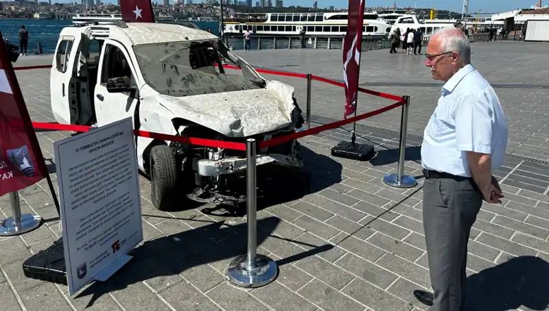 15 Temmuz'un Unutulmaz Yüzü: Tankların Ezdiği Araçlar Sergileniyor