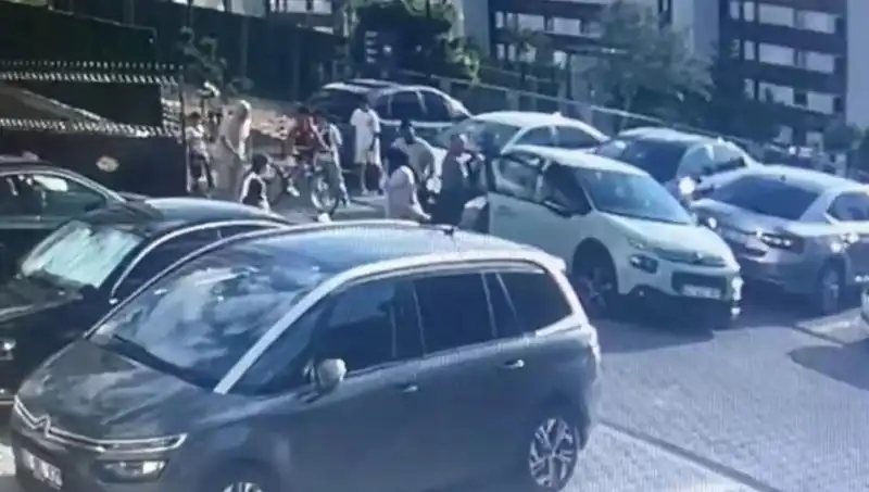 Eşini ve Aile Bireylerini Ezerek Kaçan Şüpheli, Şok Yarattı!