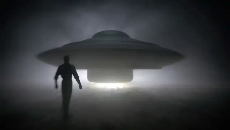 Uzaylı Tehdidi: UFO Uzmanından Şok Edici Açıklamalar