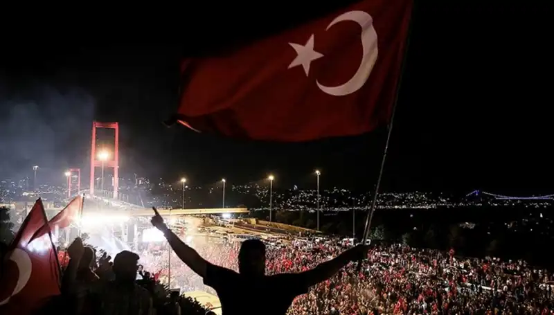 15 Temmuz'da Unutulmaz Bir Gece: “En Uzun Gece” Külliye’de Sahnelenecek