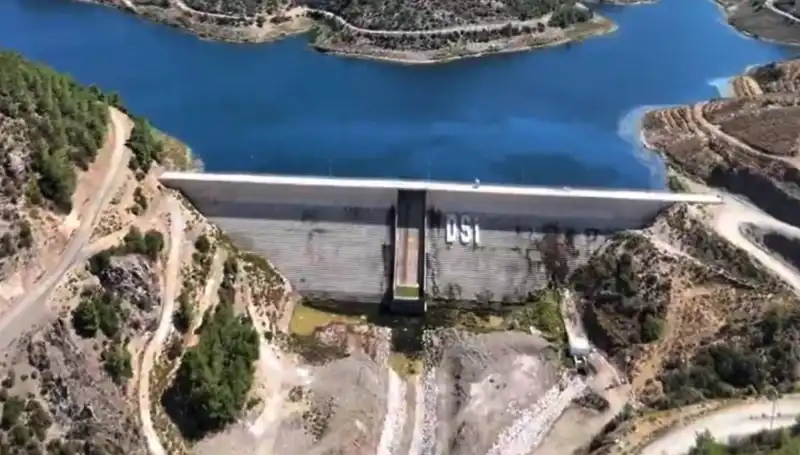 Çeşme'de Uzun Süren Su Kesintileri Sonunda Sona Erdi!
