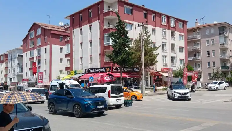 Taksi ve Otomobil Çarpışması: Şaşırtan Kazanın Ardındaki Gerçekler