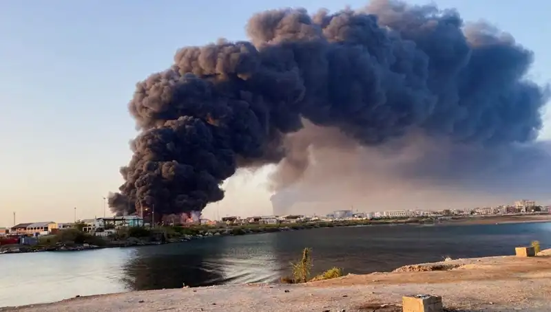 Port Sudan'daki Patlamalar: Havalimanı ve Ordu Üssü Hedefte