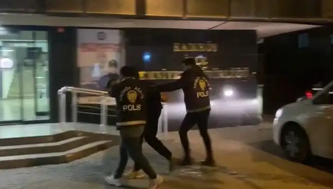 Galatasaray Taraftarını Silahla Yaralayan Zanlı Geçmişte Suç Kayıtlarıyla Dikkat Çekiyor