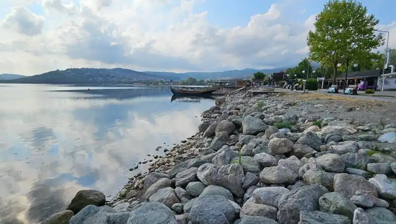 Sapanca Gölü'nde Su Seviyesi Düşüşü: Doğanın Alarm Zilleri Çalıyor