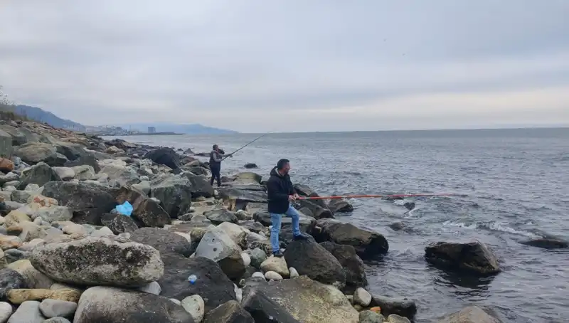 Kafesten Kaçan 2 Ton Levrek Sahili Doldurdu: Balık Avcıları Heyecanlandı